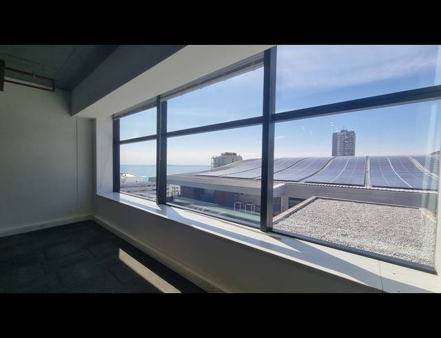 148M² OFFICE TO LET IN SEA POINT
